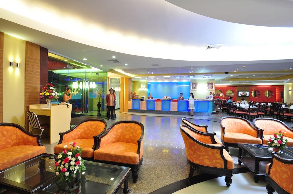 Bp Grand Suite Hotel Hat Yai Dış mekan fotoğraf